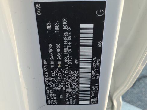 Used 2025 Toyota 4Runner TRD Off-Road Premium image 32