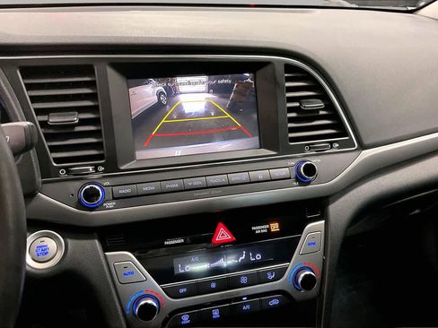 Used 2017 Hyundai Elantra Limited FWD image 26
