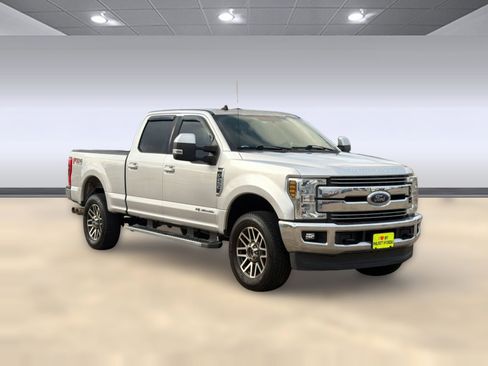 Used 2019 Ford F250 Lariat w/ Lariat Value Package AWD/4WD image 7