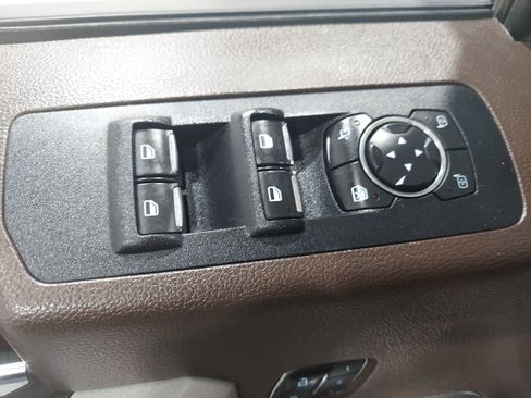 Used 2019 Ford F150 King Ranch w/ Equipment Group 601A Luxury AWD/4WD image 22