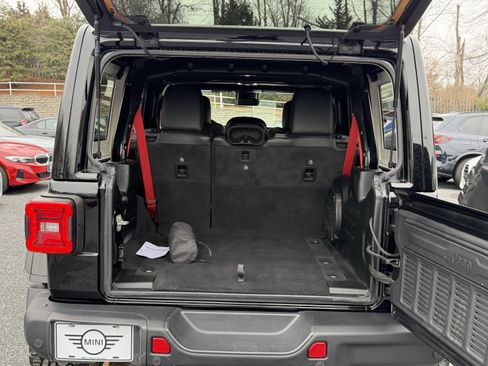 Used 2023 Jeep Wrangler Unlimited Rubicon 392 image 8