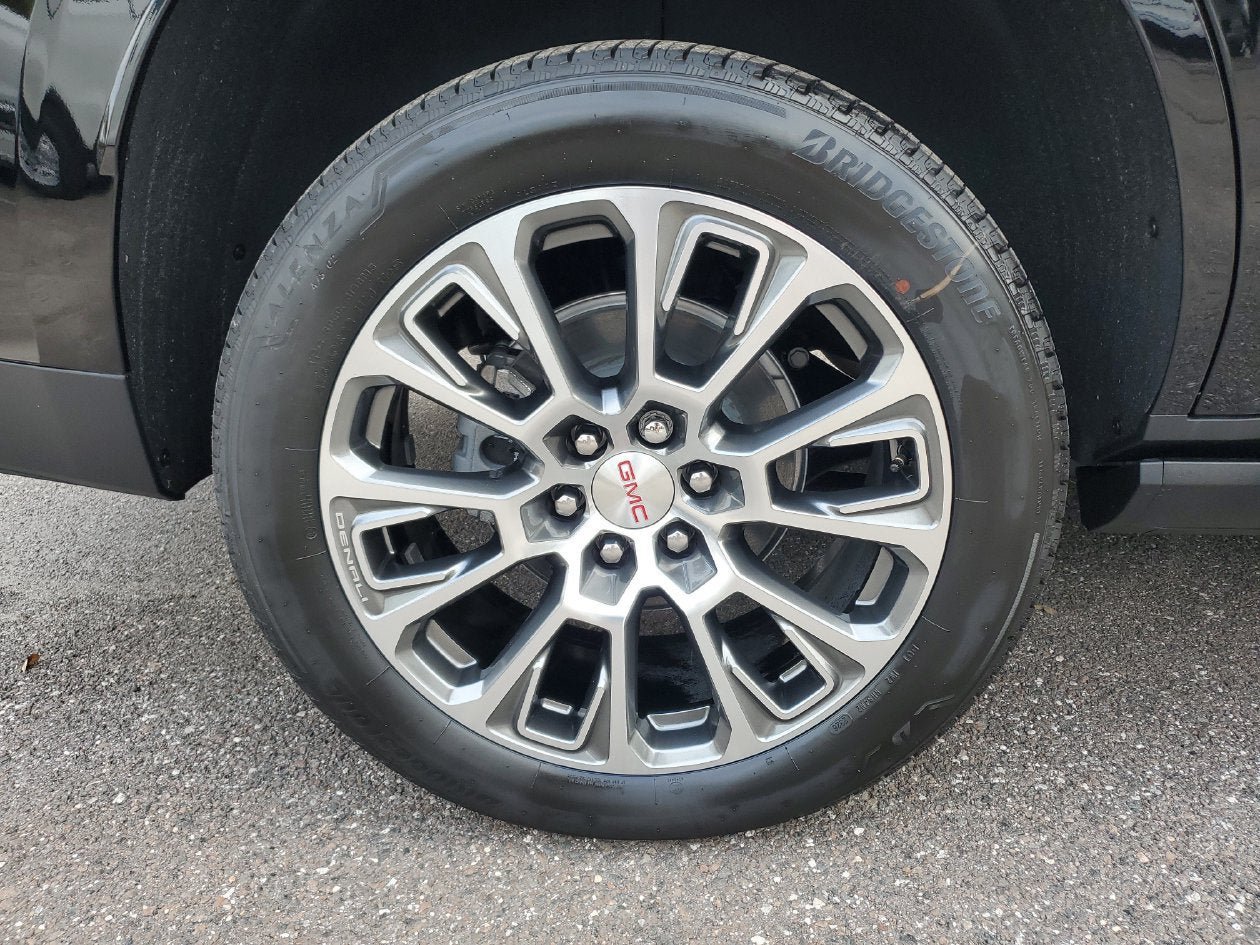 New 2026 GMC Yukon Denali w/ Denali Reserve Package AWD/4WD image 6