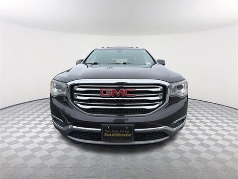 Used 2017 GMC Acadia SLT image 2