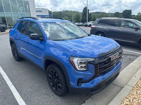 Used 2026 GMC Terrain Elevation w/ Elevation Premium Package AWD/4WD image 4