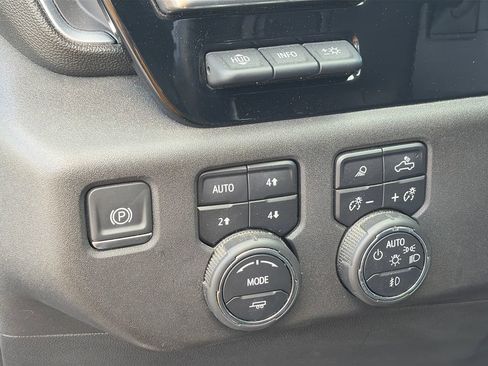 Used 2024 Chevrolet Silverado 2500 High Country w/ Technology Package AWD/4WD image 21