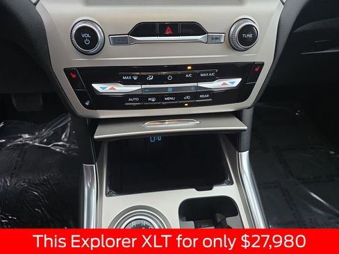 Used 2023 Ford Explorer XLT w/ Equipment Group 202A image 34