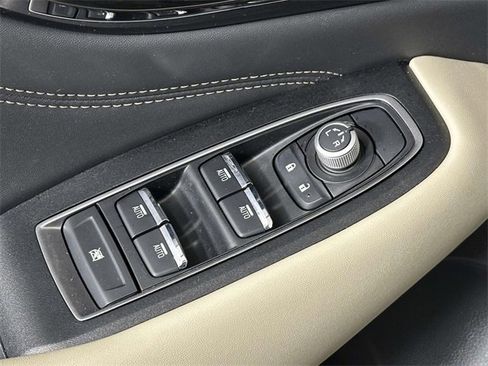 Used 2023 Subaru Outback Limited image 18