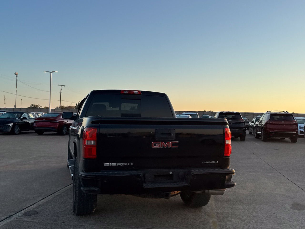 Used 2015 GMC Sierra 1500 Denali w/ Driver Alert Package RWD image 23