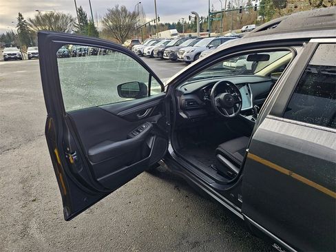 Used 2023 Subaru Outback Premium image 19