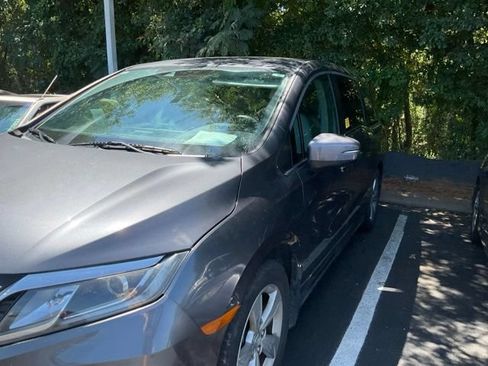 Used 2019 Honda Odyssey EX image 10