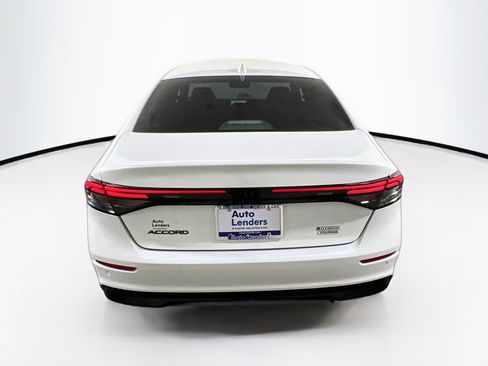 Used 2023 Honda Accord Touring image 6