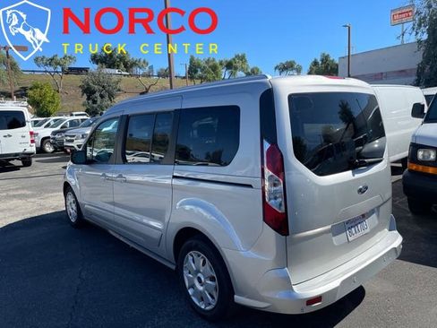 Used 2018 Ford Transit Connect XLT image 11