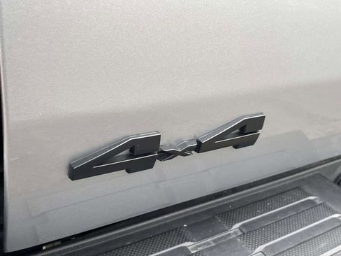 Used 2025 Toyota Tacoma TRD Off-Road AWD/4WD image 11