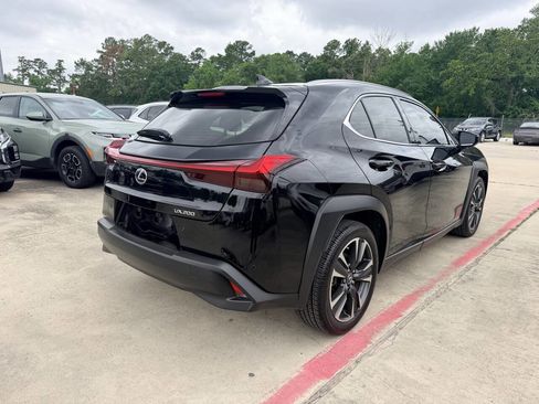 Used 2021 Lexus UX 200 w/ Premium Package FWD image 7