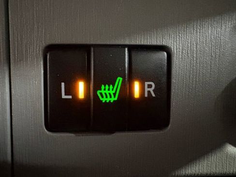 Used 2015 Toyota Prius V Four image 8