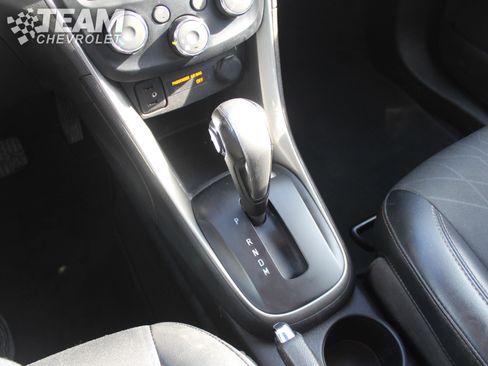 Used 2019 Chevrolet Trax LT w/ LT Convenience Package image 18