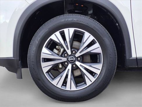 Used 2023 Nissan Rogue SV AWD/4WD image 24