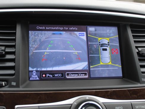 Used 2017 INFINITI QX80 4WD w/ Driver Assistance Package image 32