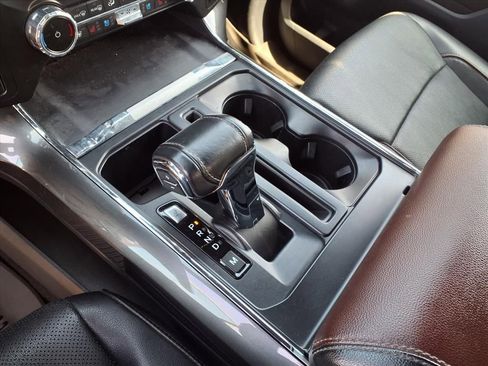 Used 2022 Ford F150 Lariat w/ Equipment Group 502A High image 25