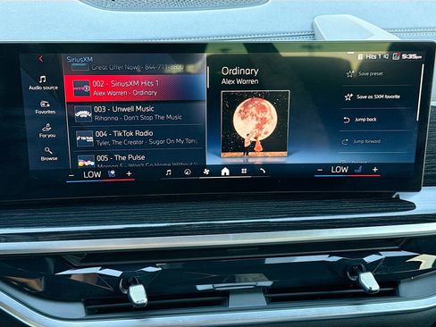 Used 2025 BMW X7 M60i image 33