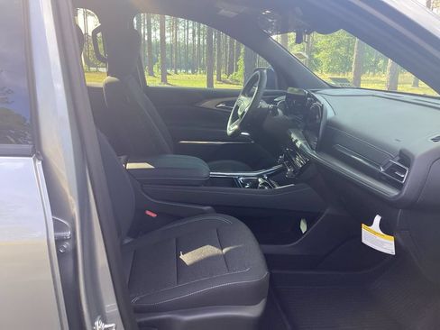 New 2026 Chevrolet Traverse LT w/ Driver Confidence Package FWD image 23