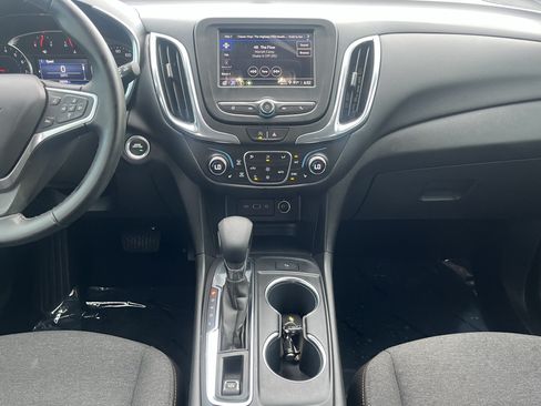 Used 2023 Chevrolet Equinox LT AWD/4WD image 26