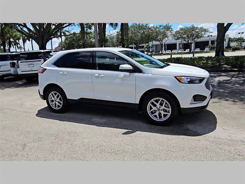 Used 2024 Ford Edge SEL image 39