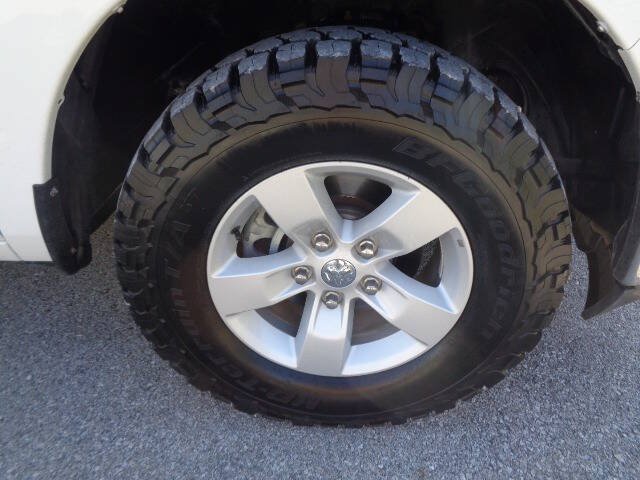 Used 2022 RAM 1500 Classic SLT w/ Electronics Group AWD/4WD image 29