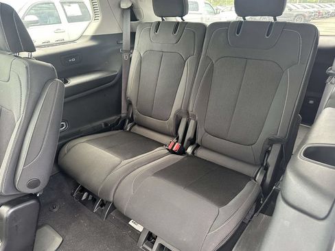 Used 2023 Jeep Grand Cherokee L Laredo w/ Luxury Tech Group I AWD/4WD image 11