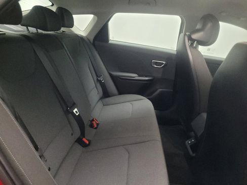 Used 2025 Kia K4 FWD image 19