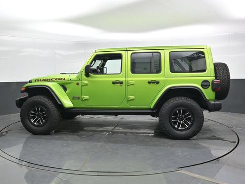 Used 2025 Jeep Wrangler Unlimited Rubicon AWD/4WD image 9