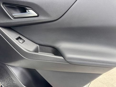 Certified 2025 Chevrolet Equinox LT FWD image 10