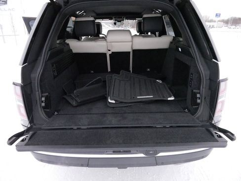 Used 2022 Land Rover Range Rover Westminster Edition image 18