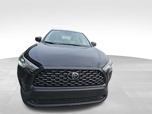 Used 2023 Toyota Corolla Cross L image 3