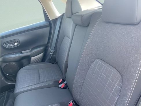 Used 2025 Honda HR-V LX image 12