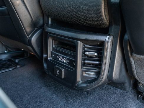 Used 2025 RAM 1500 Laramie AWD/4WD image 15