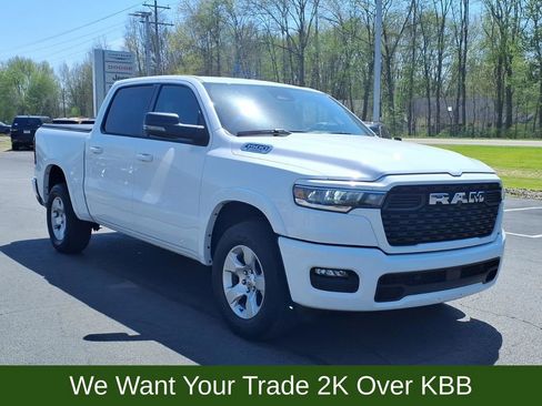 Used 2025 RAM 1500 Big Horn AWD/4WD image 4