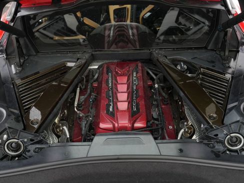 Used 2021 Chevrolet Corvette Stingray Preferred Cpe w/ Engine Appearance Package image 17