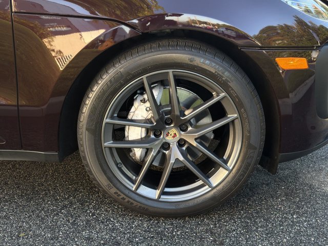 Used 2023 Porsche Macan Turbo AWD/4WD image 13