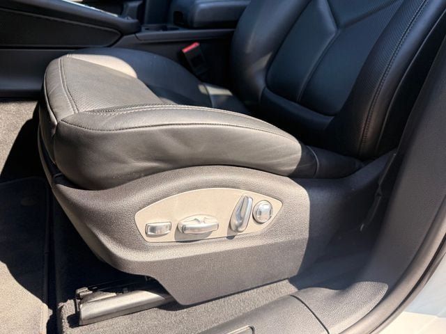 Used 2024 Porsche Macan AWD/4WD image 14