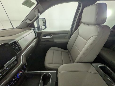 New 2026 GMC Sierra 3500 SLT w/ SLT Premium Package image 25