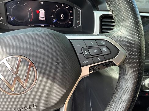 Used 2022 Volkswagen Atlas SEL R-Line AWD/4WD image 22