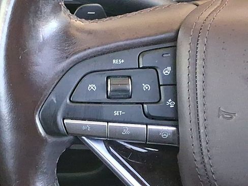 Used 2022 Cadillac Escalade Sport Platinum AWD/4WD image 9