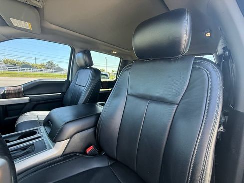Used 2018 Ford F150 Lariat w/ Equipment Group 502A Luxury AWD/4WD image 13