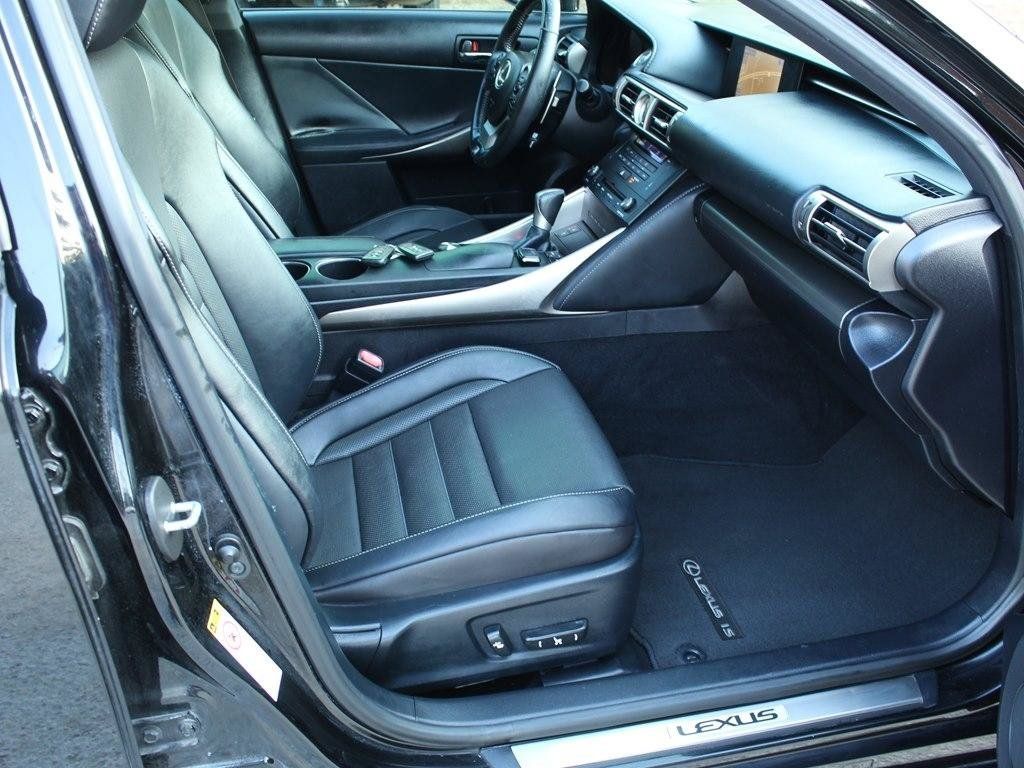 Used 2016 Lexus IS 200t w/ F Sport Package RWD image 19