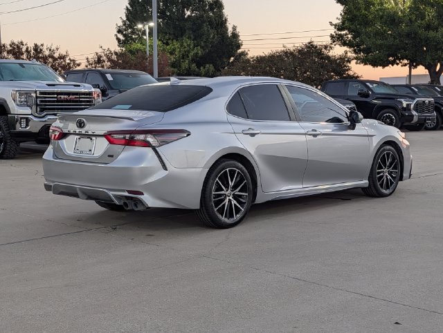 Used 2023 Toyota Camry SE FWD image 6