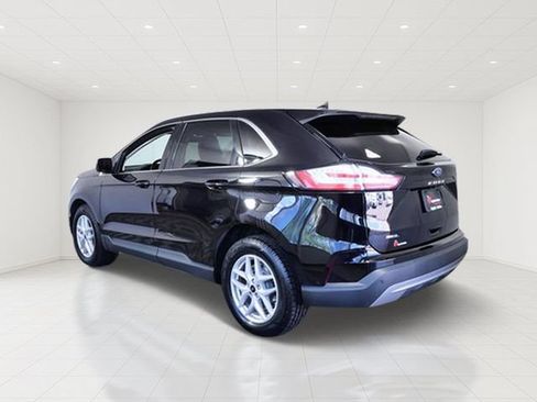 Certified 2024 Ford Edge SEL w/ Convenience Package AWD/4WD image 4