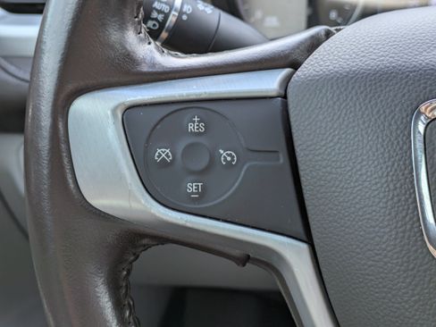 Used 2019 GMC Acadia SLT FWD image 21