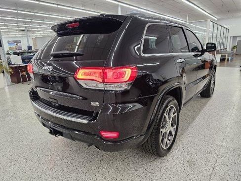 Used 2021 Jeep Grand Cherokee Overland image 4