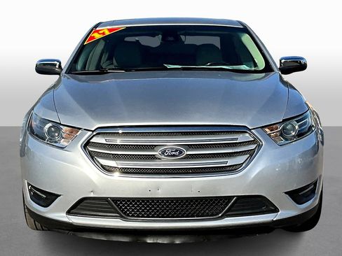 Used 2017 Ford Taurus Limited image 3